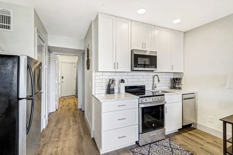 Kitchen - Features updated appliances giving the unit a modern and refreshed feel.