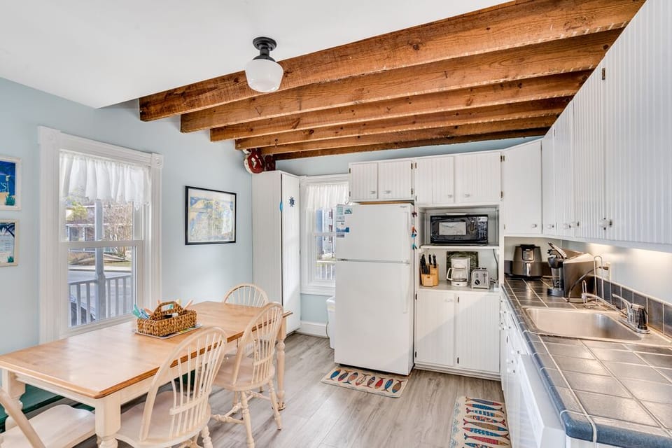 Large Eat-in Kitchen with everything you need to make mealtime a Bay Breeze.