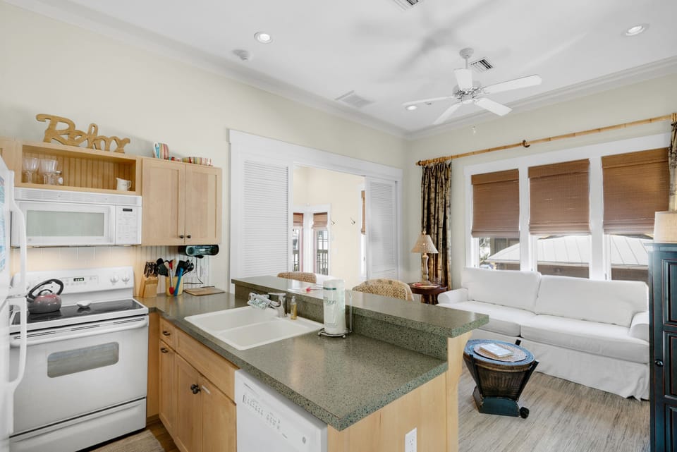 Kitchen to living room