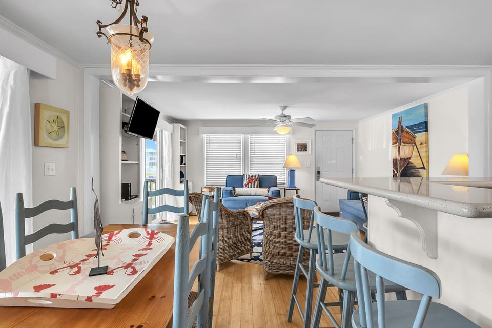 Kitchen / Dining - Southeast
