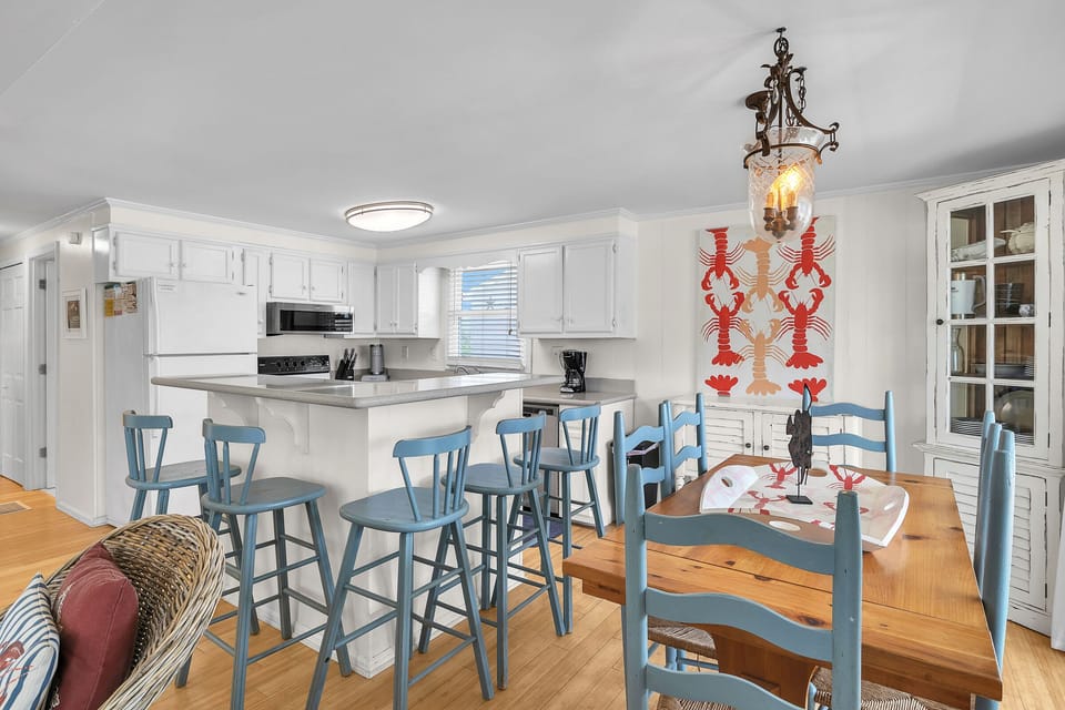 Kitchen / Dining - Southeast