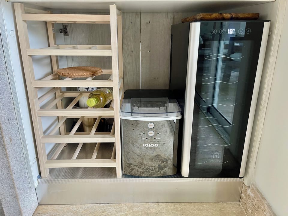 New feature: Wine rack, cooler and ice maker