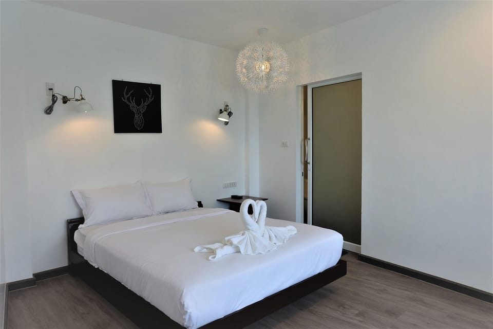 Superior Room | Blackout drapes, free WiFi, bed sheets