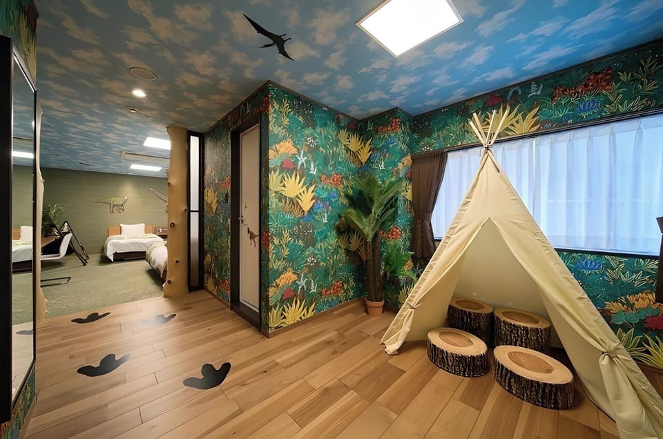 Family Quadruple Room, Non Smoking | Free WiFi, bed sheets
