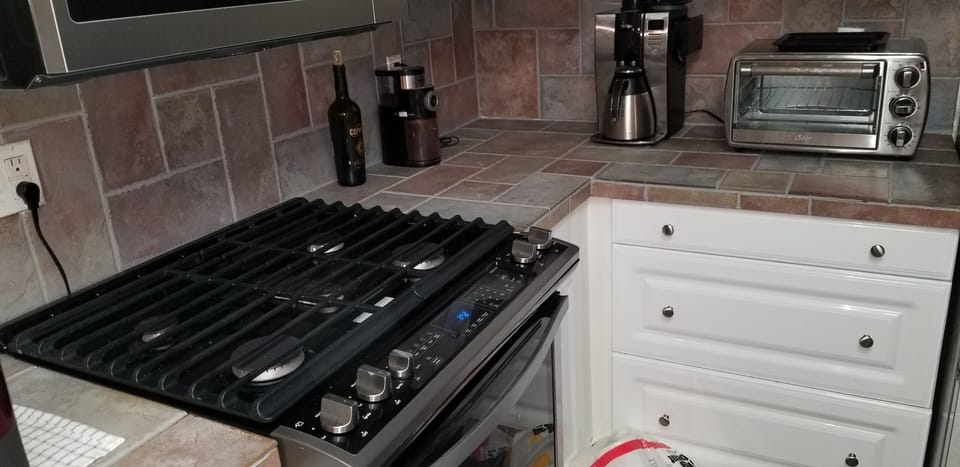 coffee maker and coffee grinder BRING YOUR OWN BEANS!!!