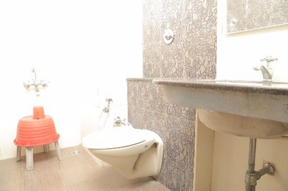 Standard Double Room, Accessible, City View | Bathroom | Shower