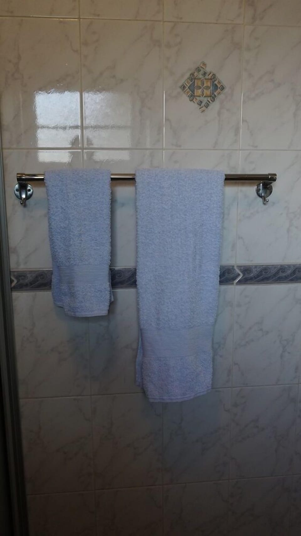 Separate tub and shower, hair dryer, towels