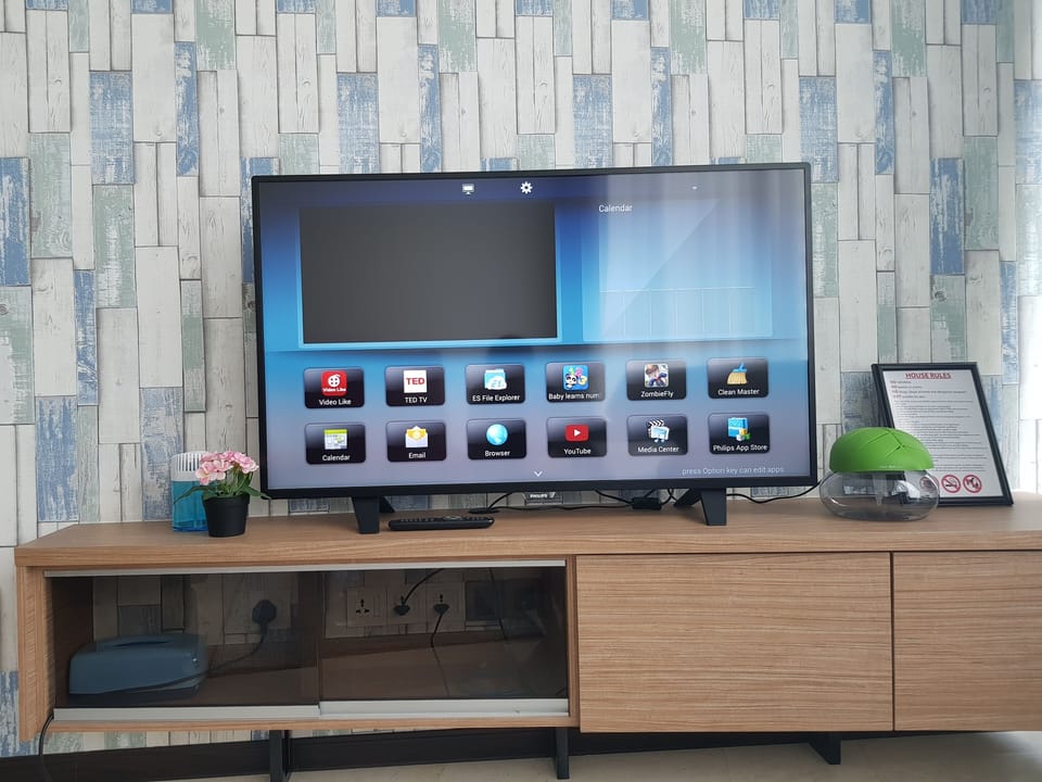 Modern convenience: Flat TV comes with  TV channels