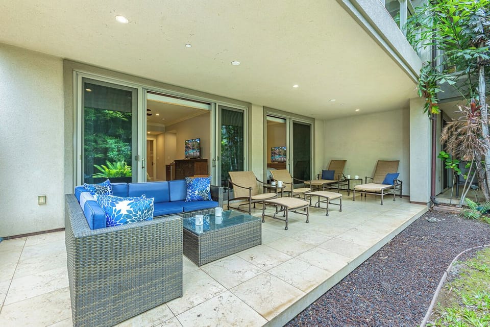 Ample seating to relax on the downstairs lanai