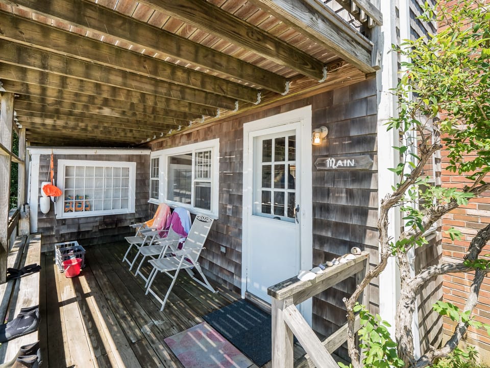 1st floor porch 