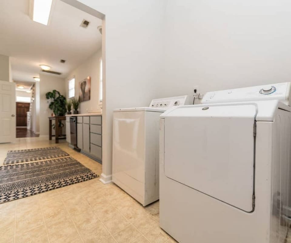 Washer & Dryer 