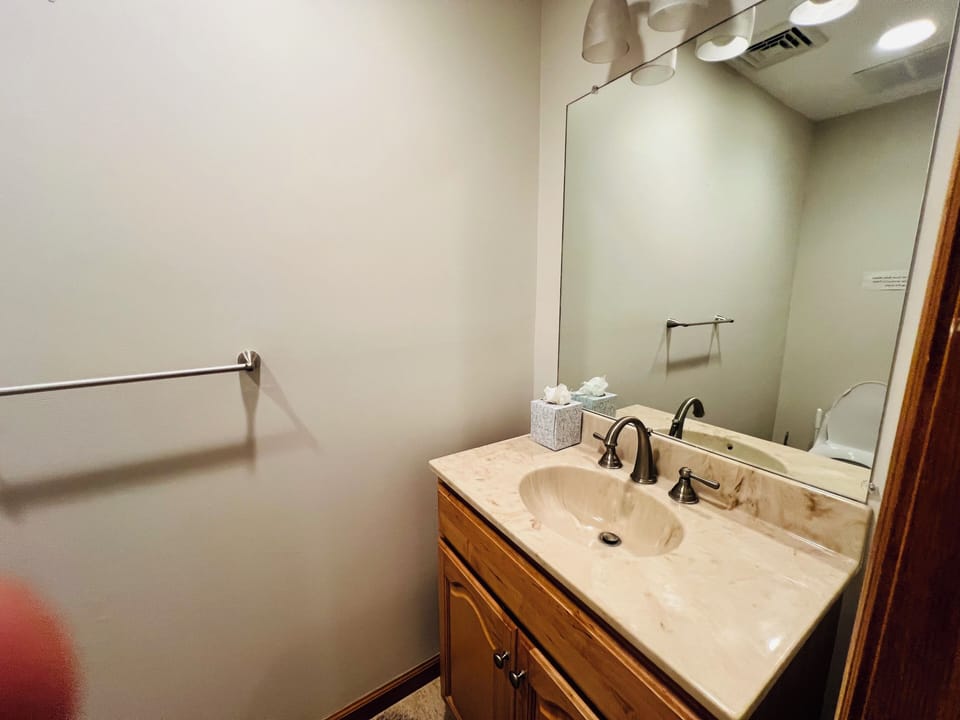 First floor bedroom-half bath
