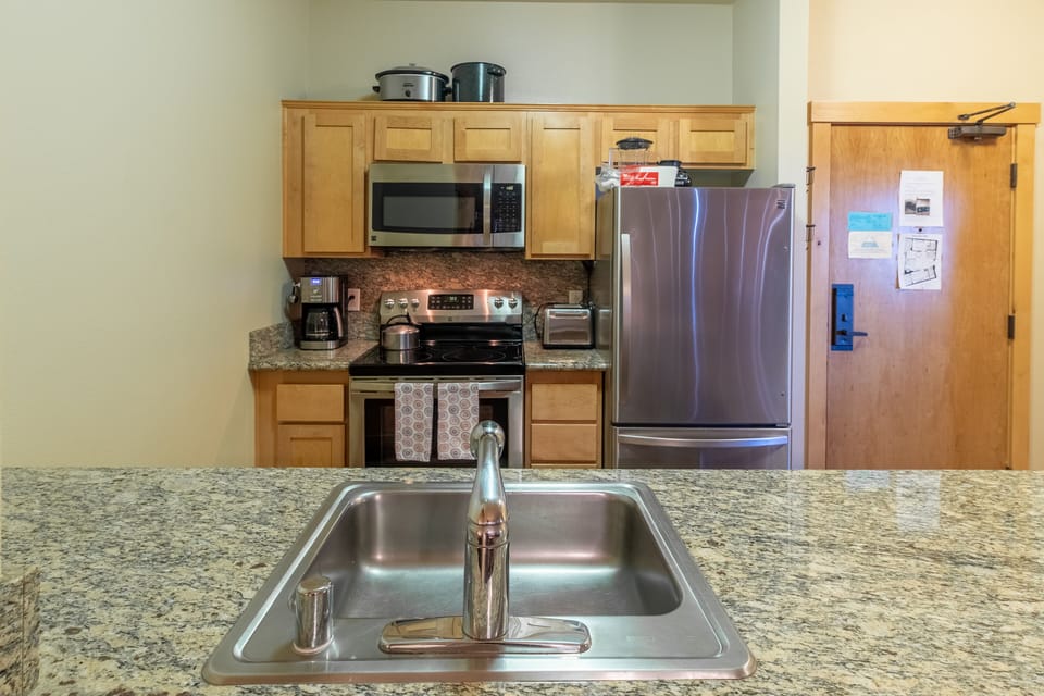 Kitchen - new refrigerator, range, microwave and dishwasher installed Nov 2018