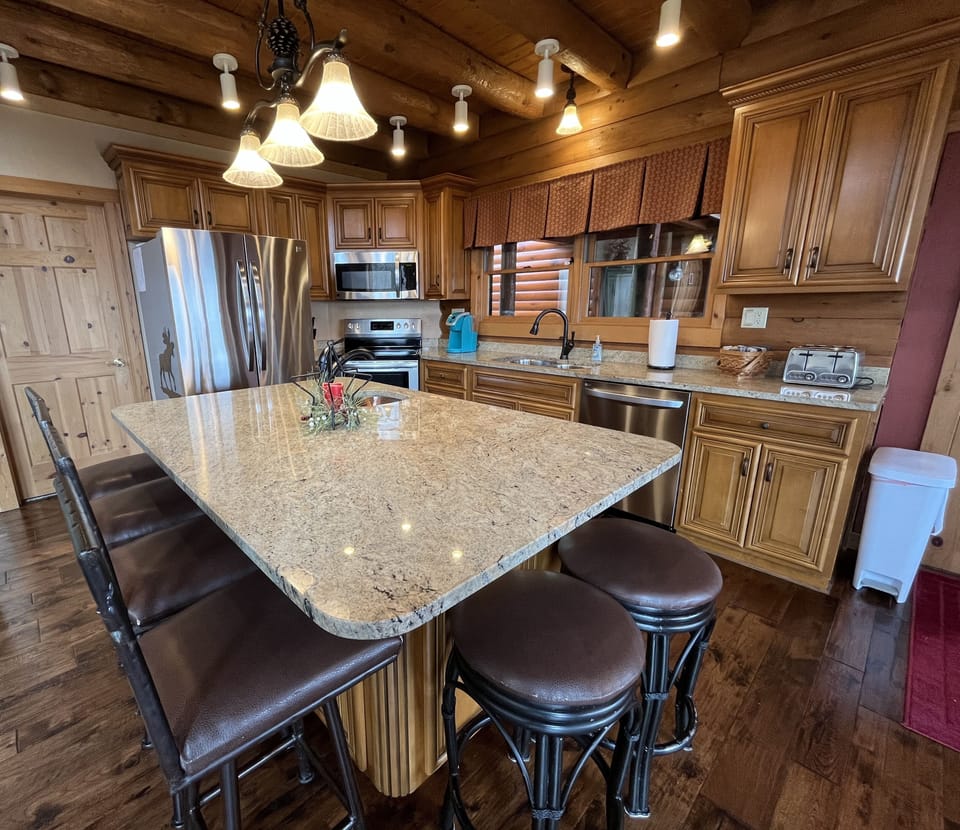 It is stocked with quality cookware, bakeware, & utensils for large group meals.