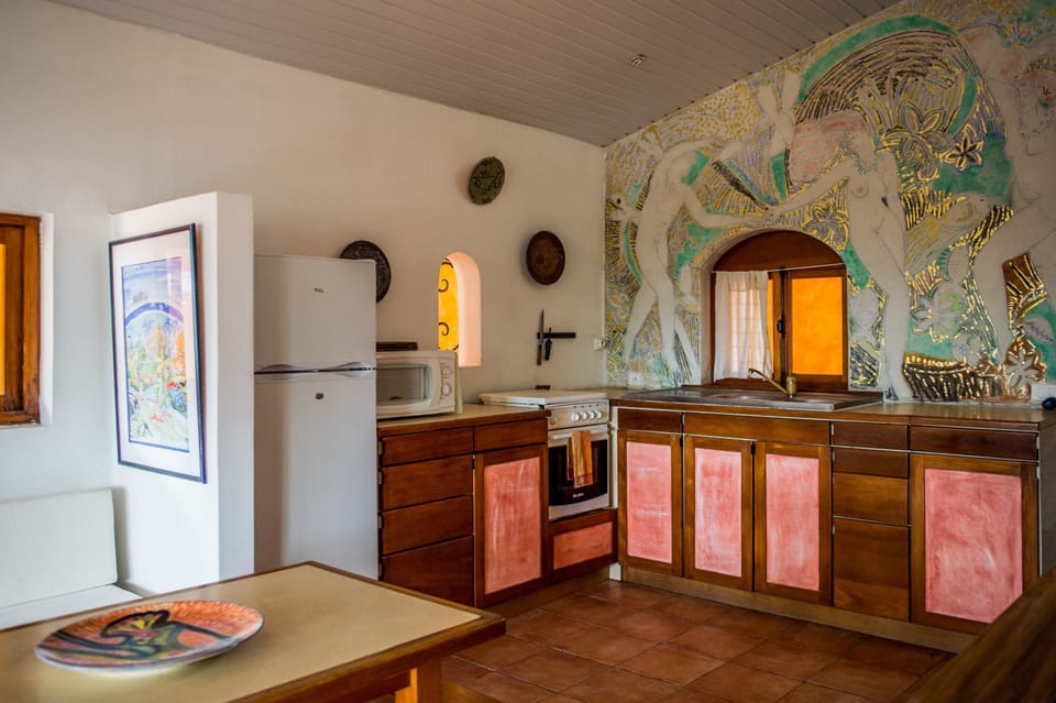 Apartment Sacristie | Private kitchen | Fridge, cookware/dishes/utensils, freezer