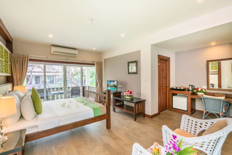 Premier Double or Twin Room | Desk, blackout drapes, iron/ironing board, free WiFi