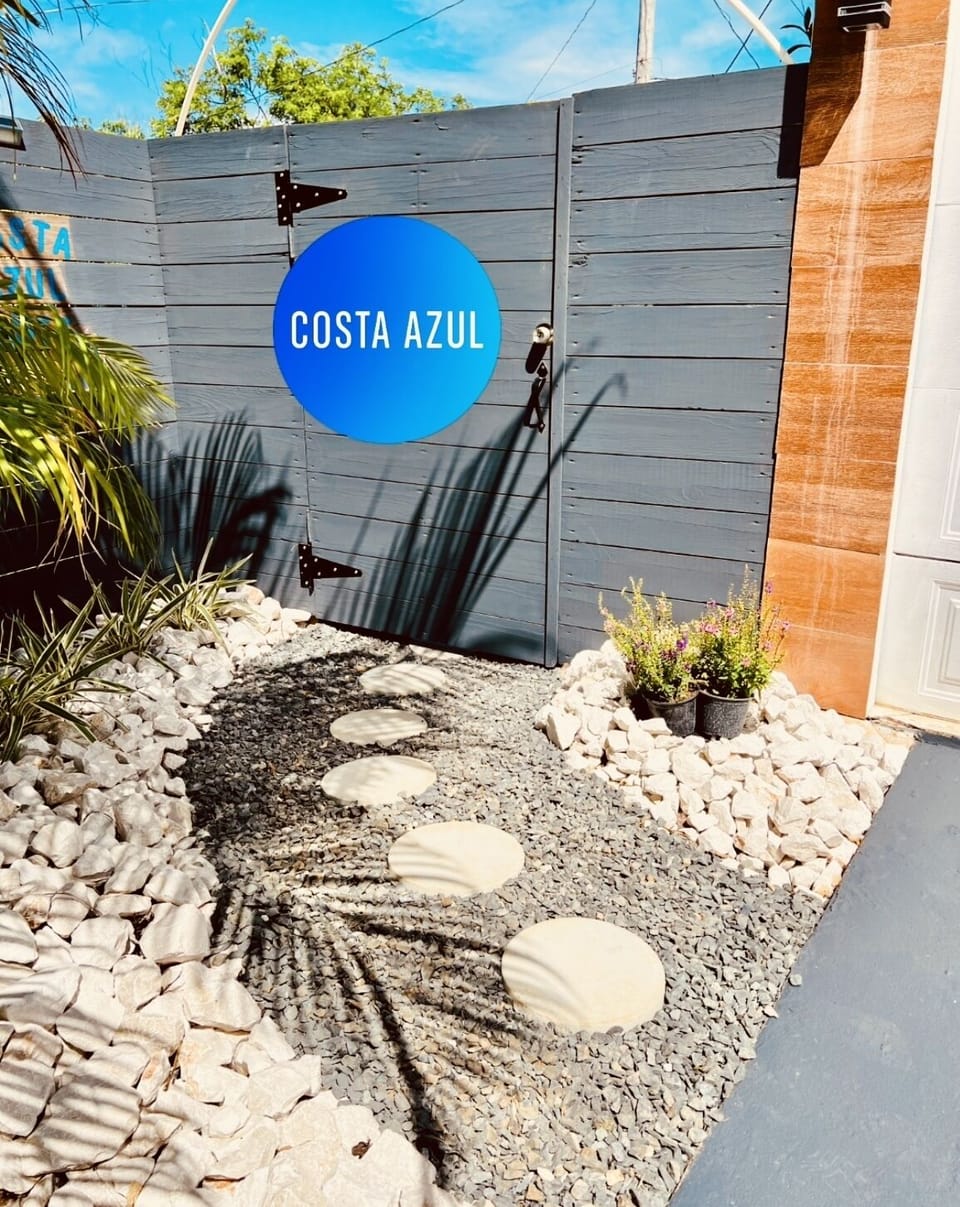 Private Entrance through patio and main door
