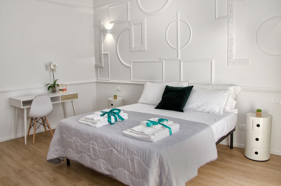 Design Double Room (4) | Egyptian cotton sheets, premium bedding, down comforters, minibar