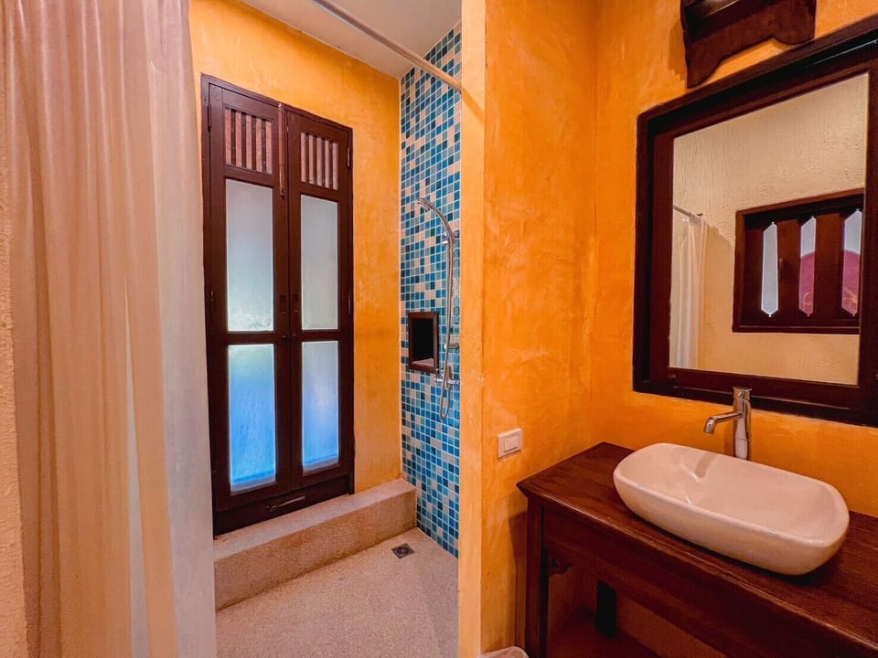 Chalet, Mountain View | Bathroom | Rainfall showerhead, free toiletries, hair dryer, towels