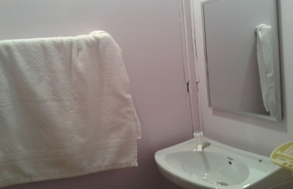 Bathroom sink