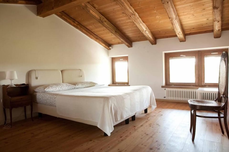 Duplex, 1 Bedroom, Balcony, Garden View | Individually decorated, individually furnished, iron/ironing board