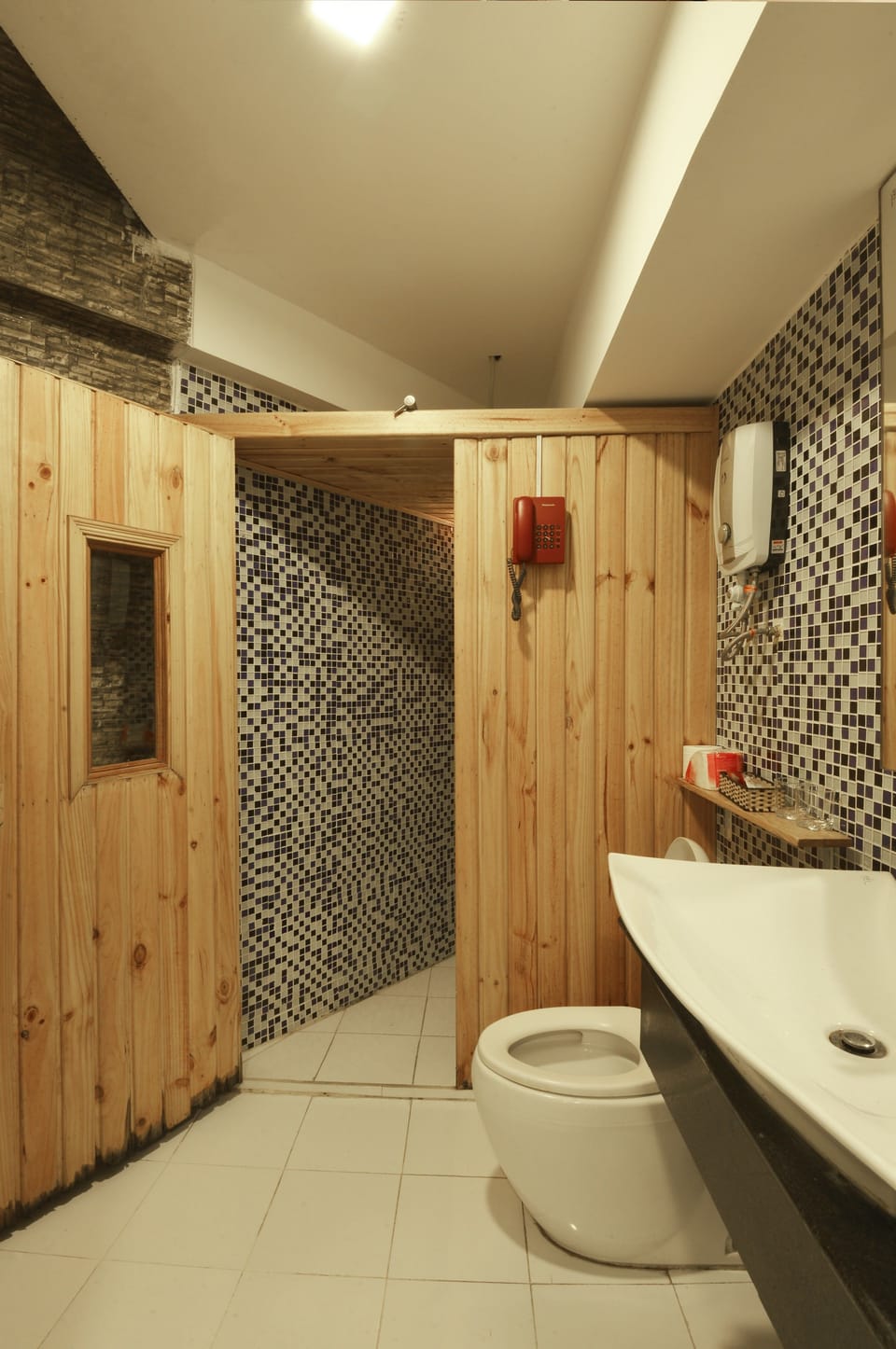Deep soaking tub, rainfall showerhead, free toiletries, hair dryer