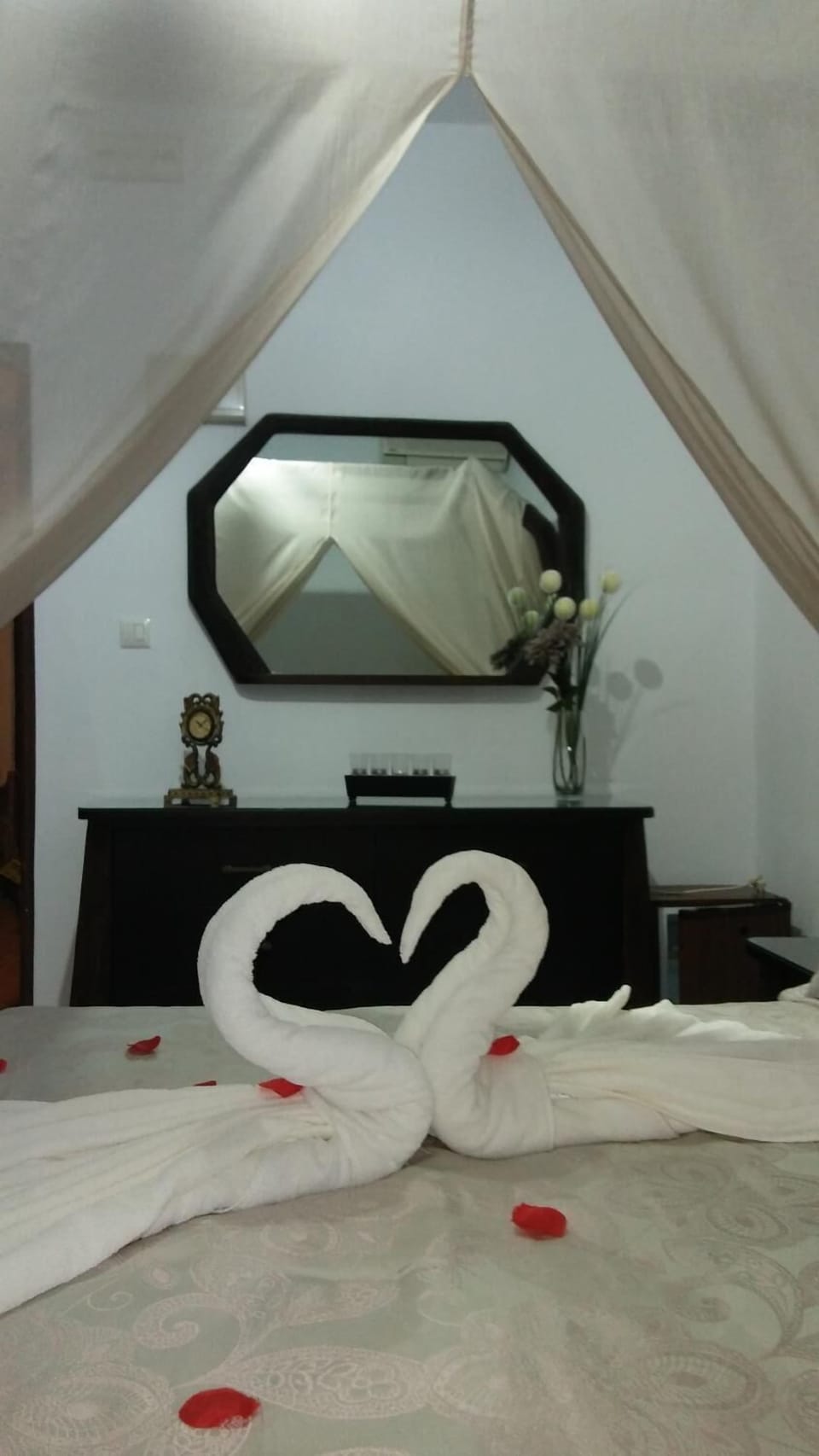 Triple Room | Soundproofing, free cribs/infant beds, rollaway beds, free WiFi