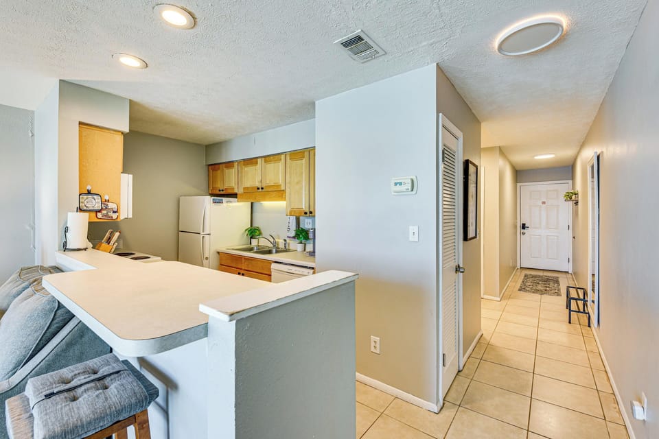 Kitchen | Keurig Coffee Maker | Dishwasher | Cooking Basics