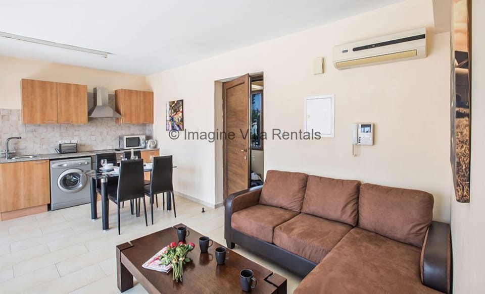 Ayia Napa Holiday Apartment NA102
