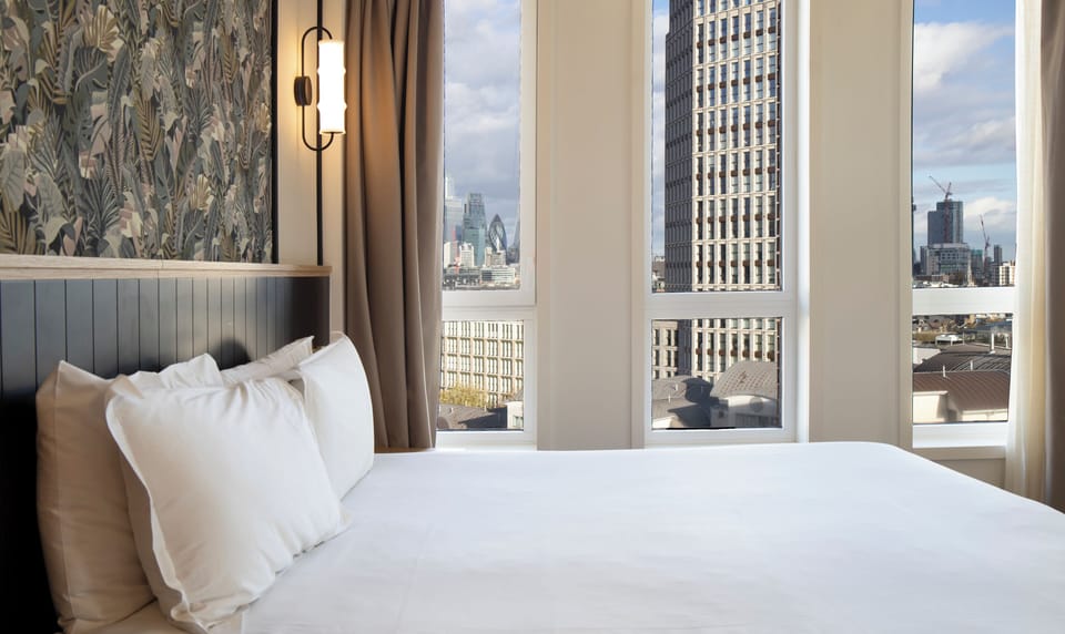 Hypo-allergenic bedding, down comforters, pillowtop beds, minibar