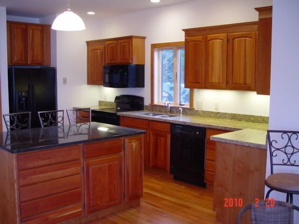 Cherry Granite Kitchen, All New Appliances