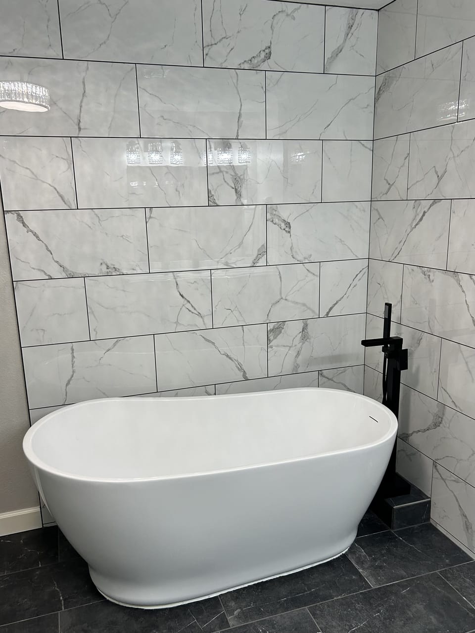 An amazingly comfortable bath.
