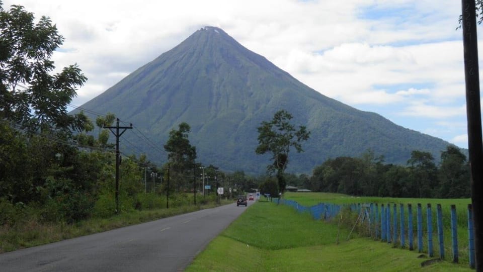 driving up to la fortuna, arenal volcano in background