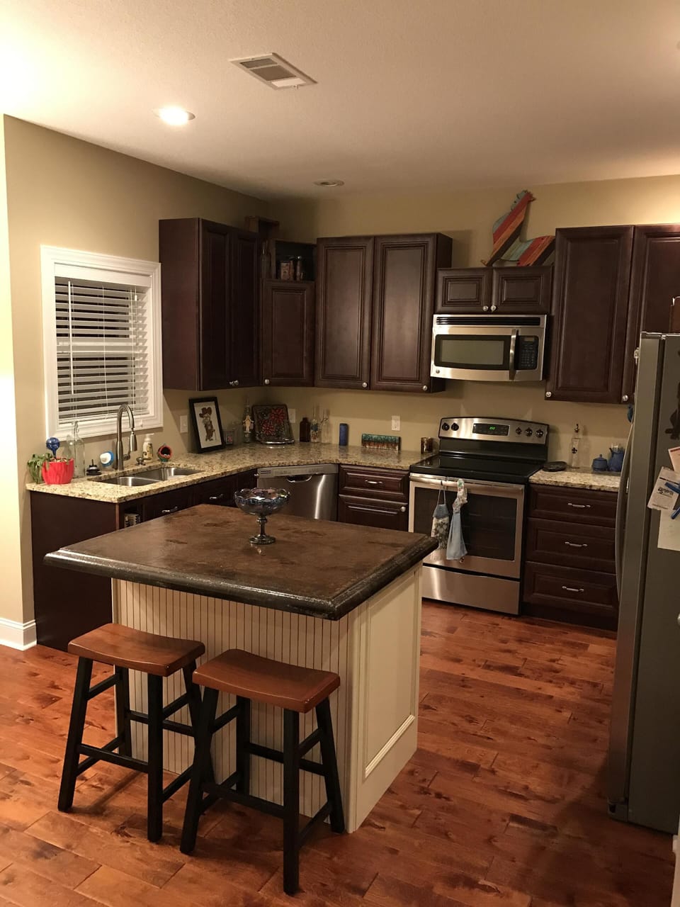 Roomy kitchen 