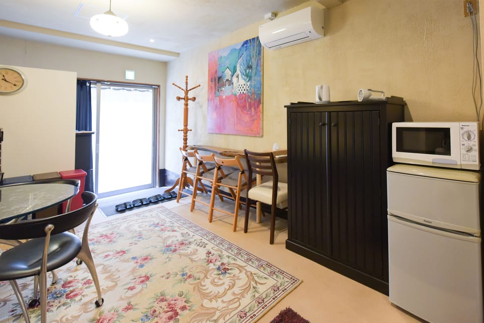 Big House (Max 9 guests) | Living area | Flat-screen TV