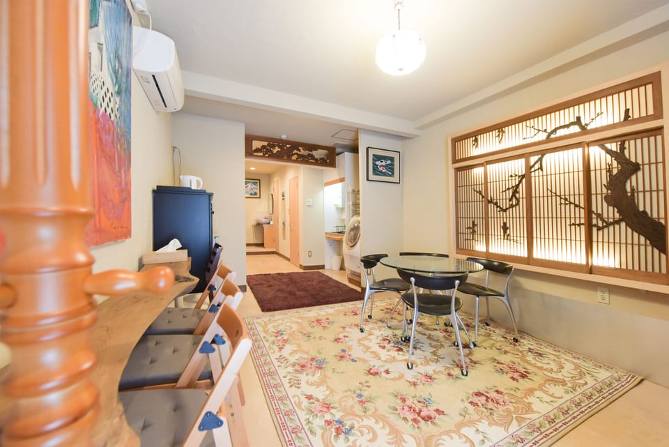 Big House (Max 9 guests) | Living area | Flat-screen TV