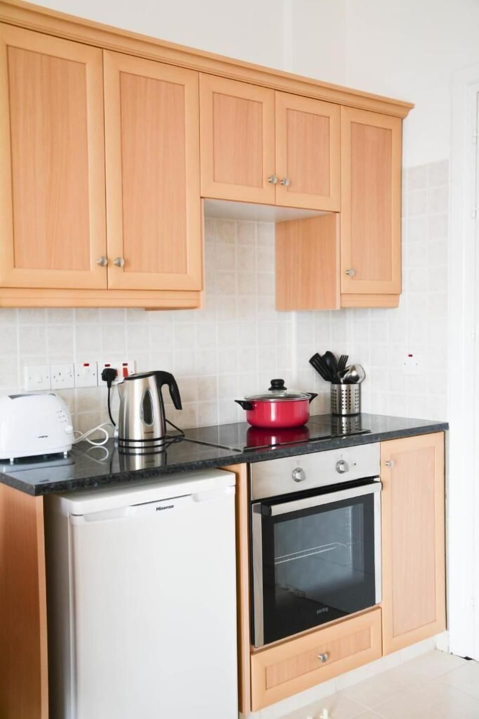 Studio, Terrace | Iron/ironing board, WiFi (free), bed sheets