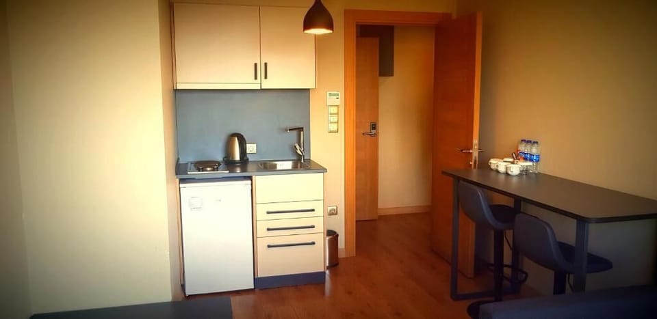 Family Room | Premium bedding, minibar, in-room safe, desk