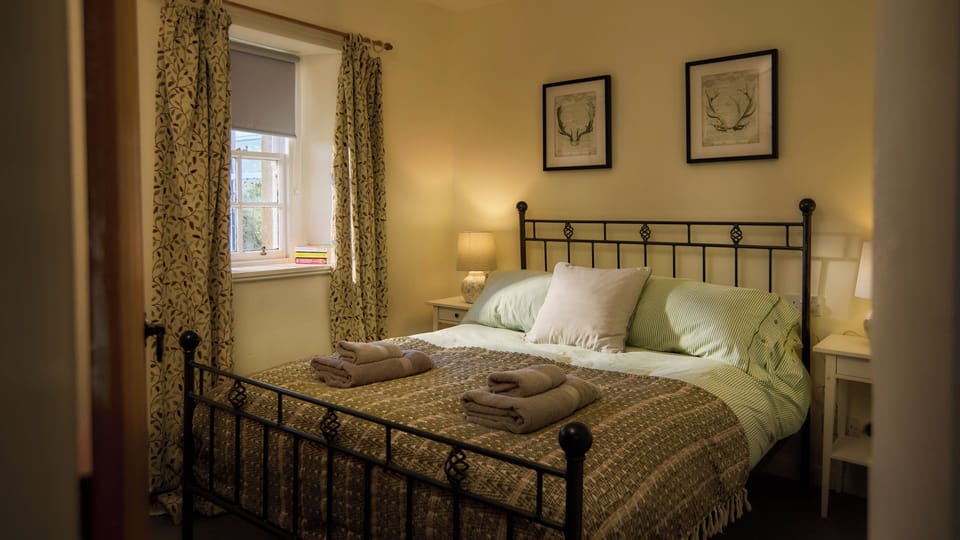 Mauldslie Hill Cottage - Sleeps 6 & Pet Friendly Cottage in Scotland