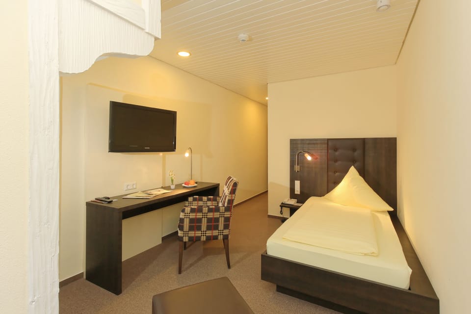 Standard Single Room | Premium bedding, minibar, in-room safe, individually decorated
