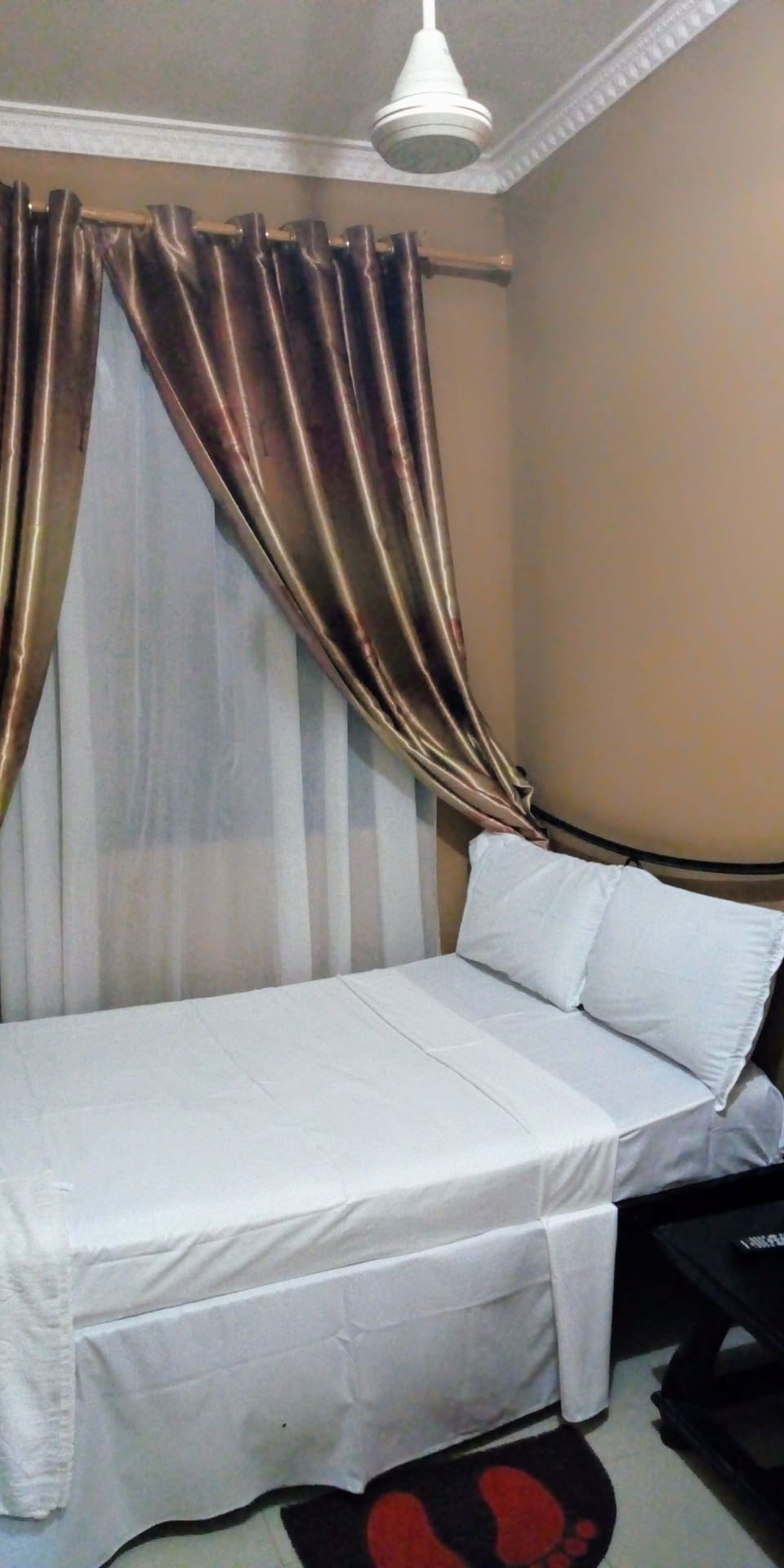 Single Room, Private Bathroom | Premium bedding, blackout drapes, free WiFi, bed sheets
