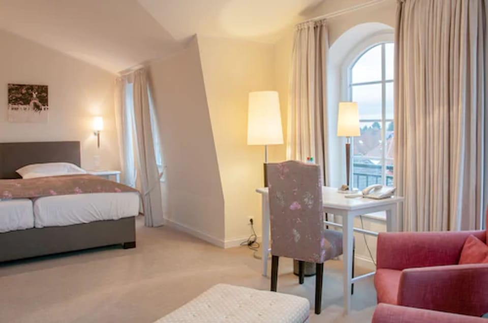 In-room safe, desk, blackout drapes, free WiFi