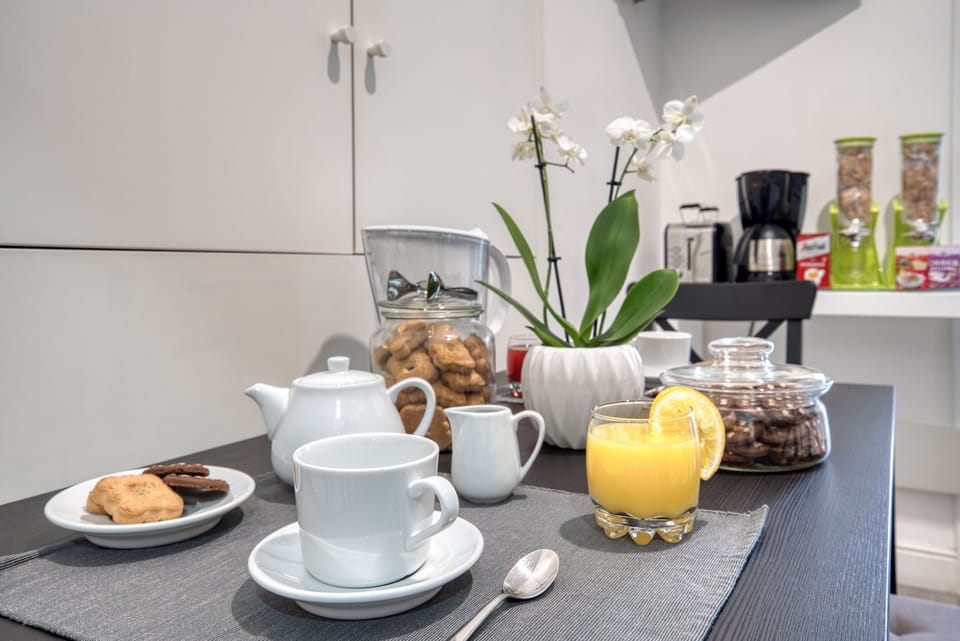 Daily continental breakfast for a fee