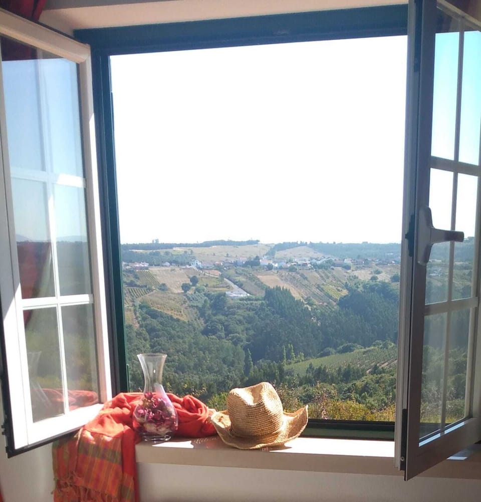 Janela do quarto com vista