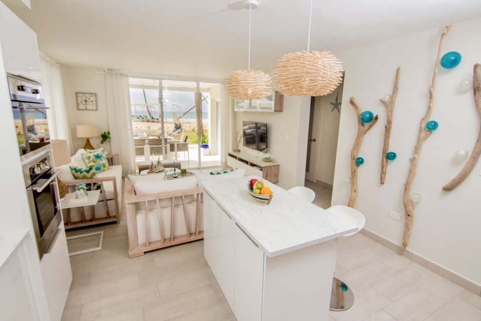 You can see the beautiful ocean view right from the kitchen