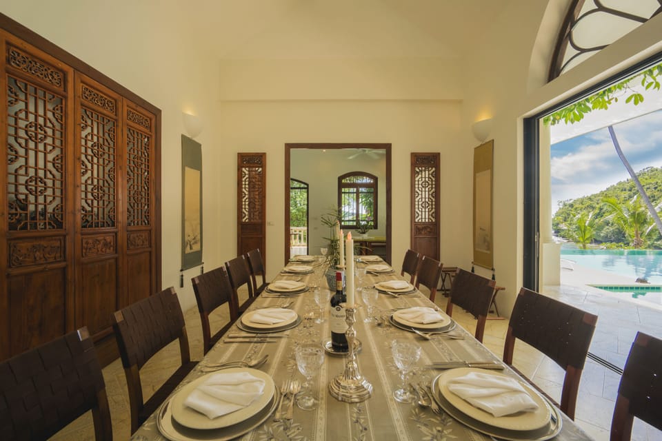 4-Bedroom Villa with Private Pool | In-room dining