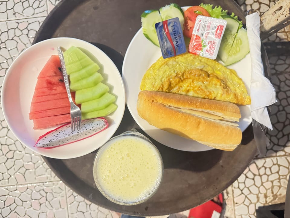 Free daily full breakfast