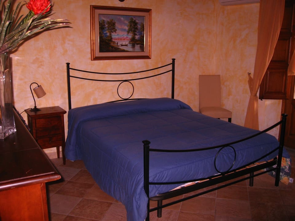 Apartment, 2 Bedrooms | Free cribs/infant beds, rollaway beds, bed sheets, wheelchair access