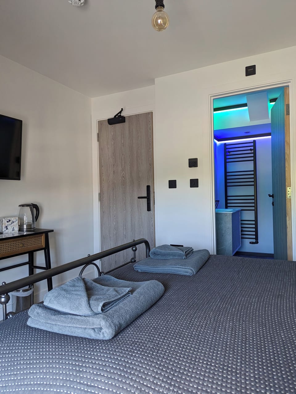 Premium bedding, desk, soundproofing, iron/ironing board