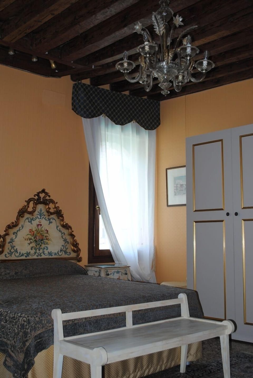 Senior Suite, 1 Bedroom, Canal View | Minibar, individually furnished, desk, free WiFi